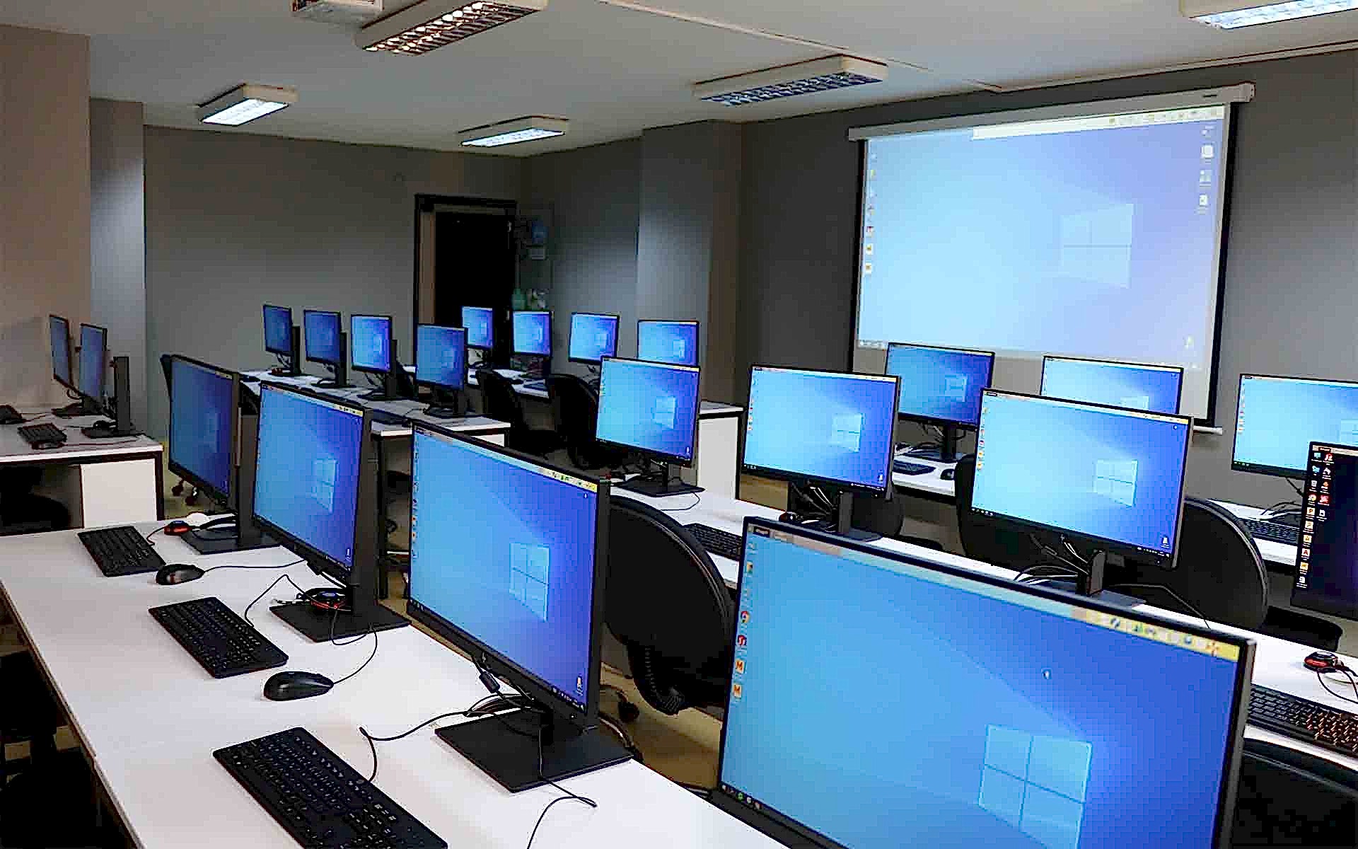 Makine Akademi Kurumumuzdan Görüntüler